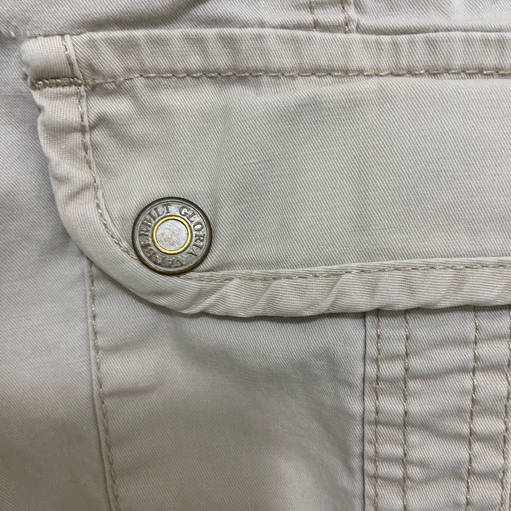 Gloria Vanderbilt Beige Capris Pants - Picture 3 of 8